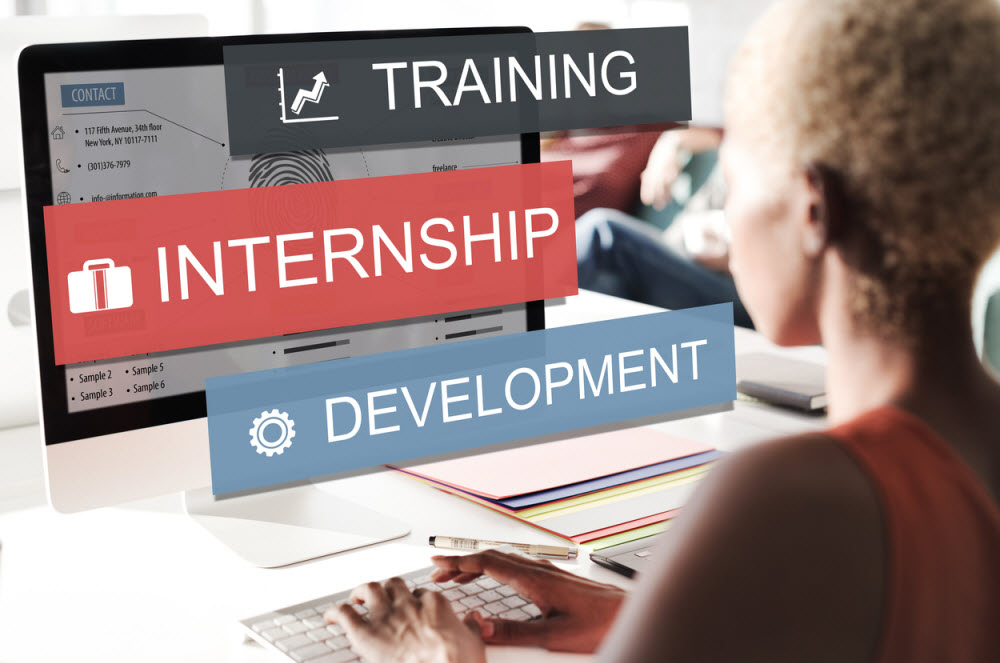 The difference between company internships and institute/coaching class internships